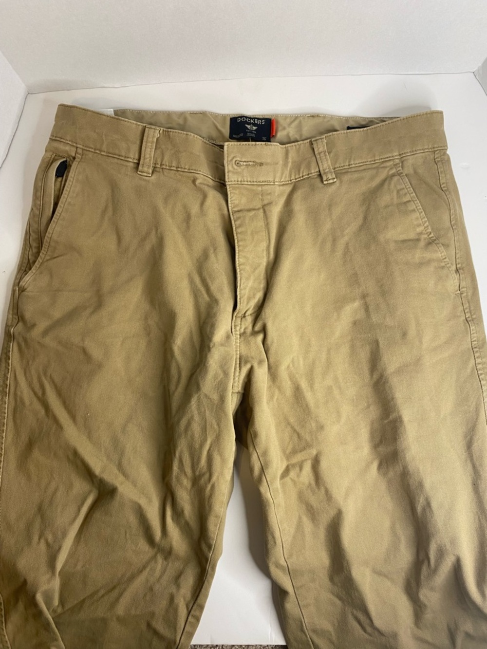 Dockers Khaki/Tan Men's Chinos